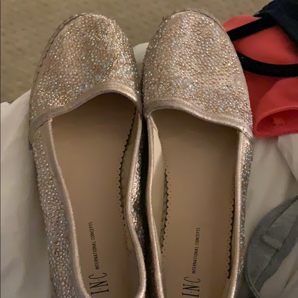 Shoe